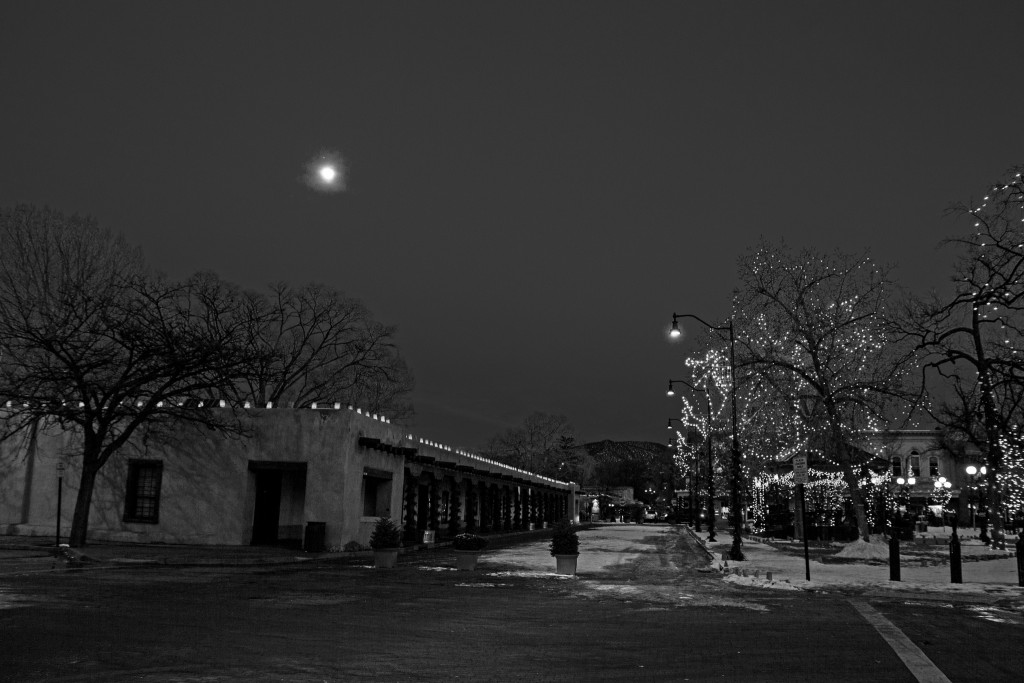 Image taken by: Laveen Photography. A view down Palace Avenue at the Plaza. The Palace of the Govenors is on the left side of the photo.