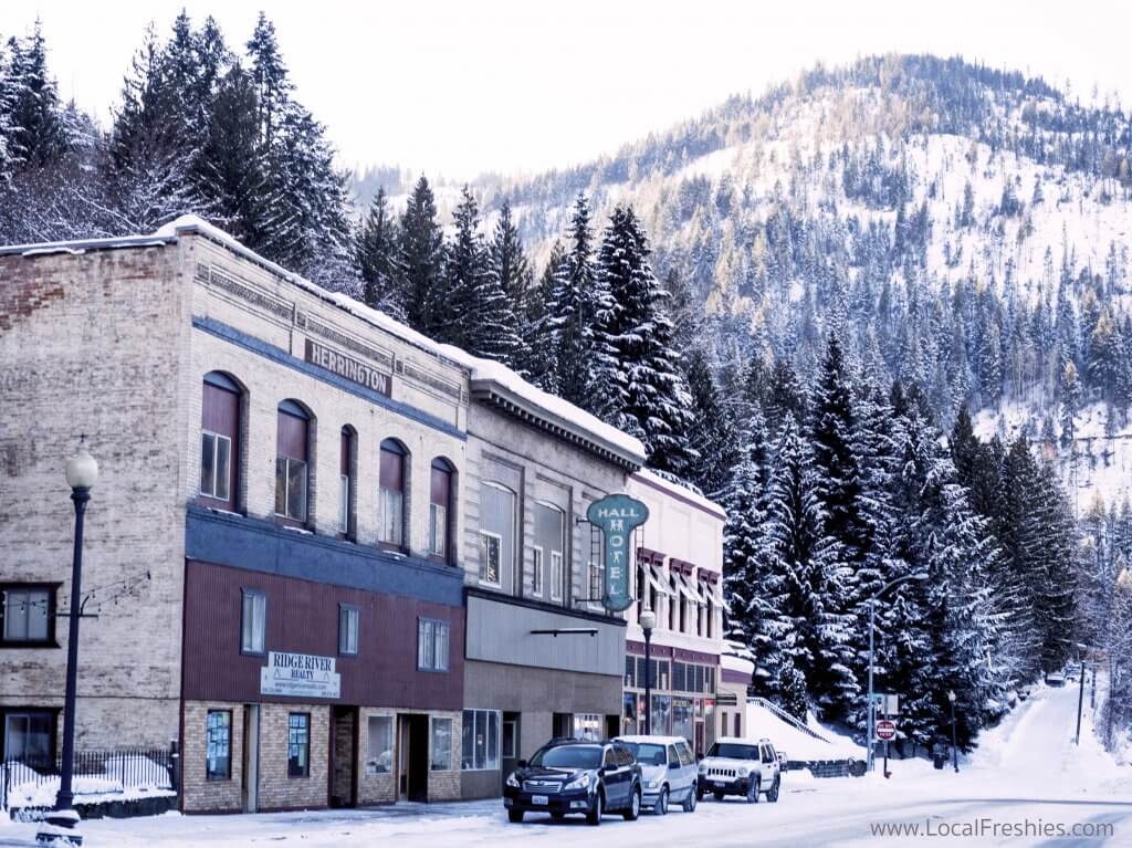 Wallace in Winter with mountain backdrop