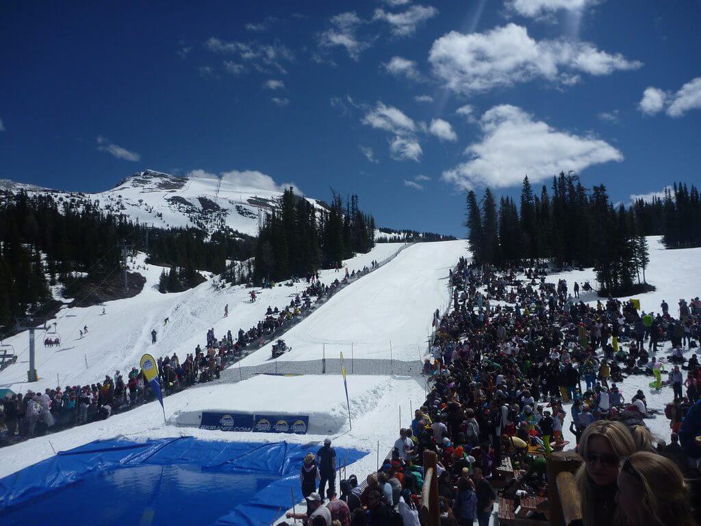 Sunshine Village Banff AB Canadá Melhores Lagoa Skimming Eventos esquiar na primavera