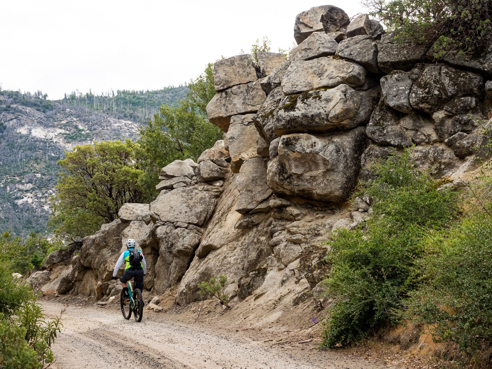 Climbing up to the top of 007