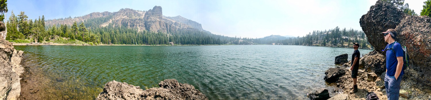 round lake in lakes near tahoe