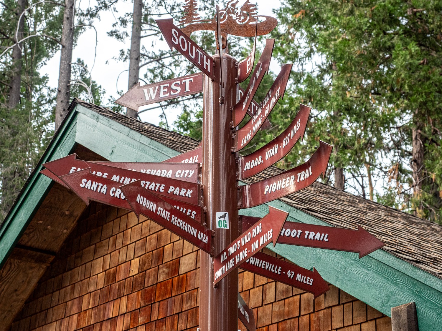 directional signpost in Nevada City