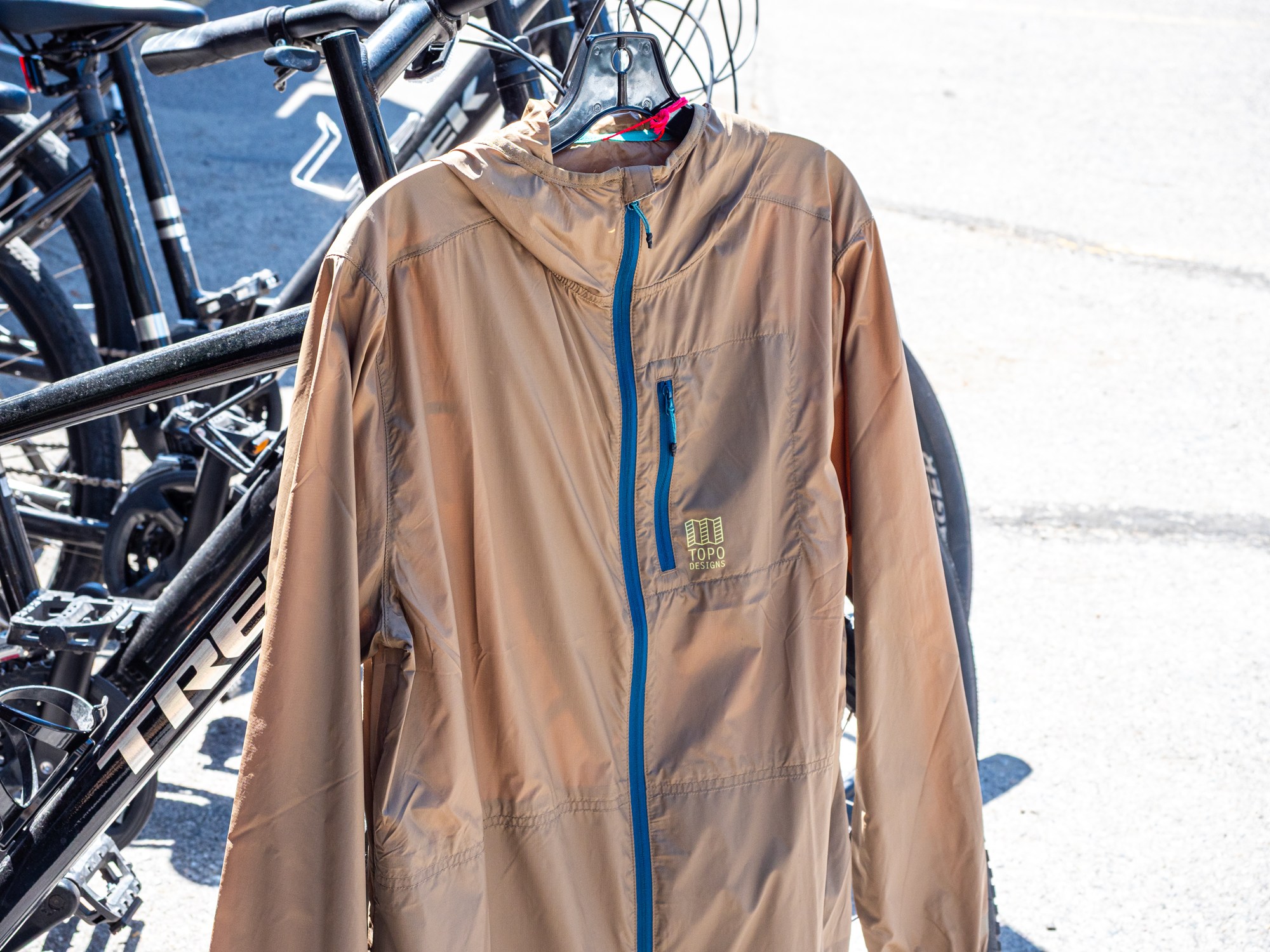windbreaker for mountain biking