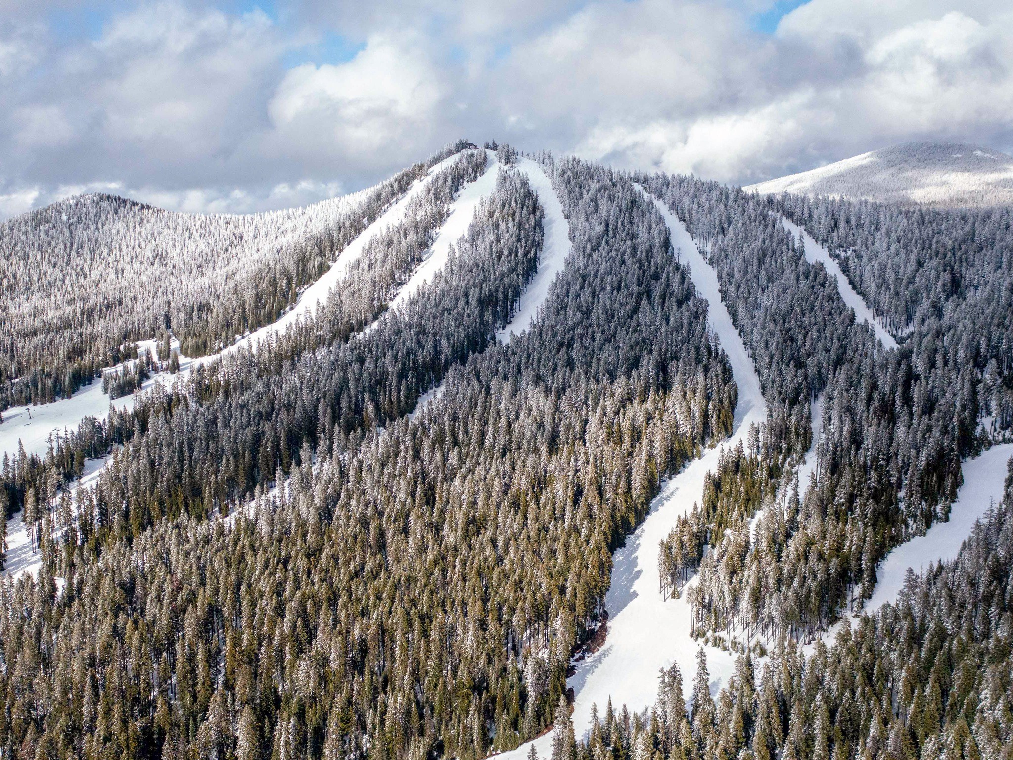 Aerial shot of Willamette Pass Ski Area in winter
