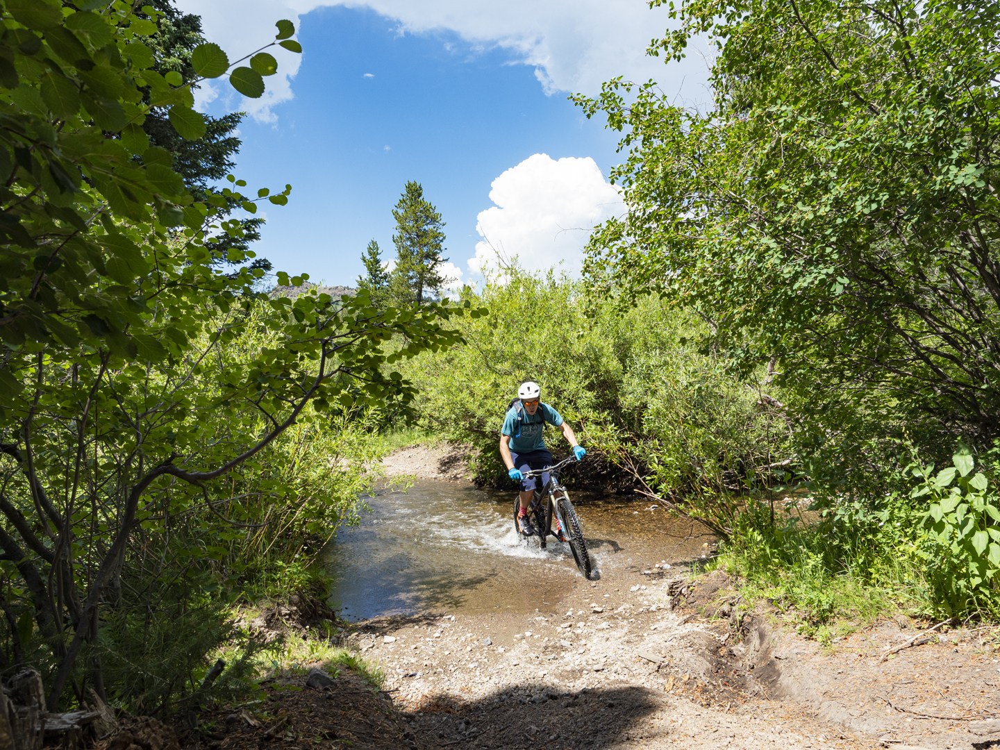 Crossing the stream at Horseshoe Canyon Idaho mtb trails
