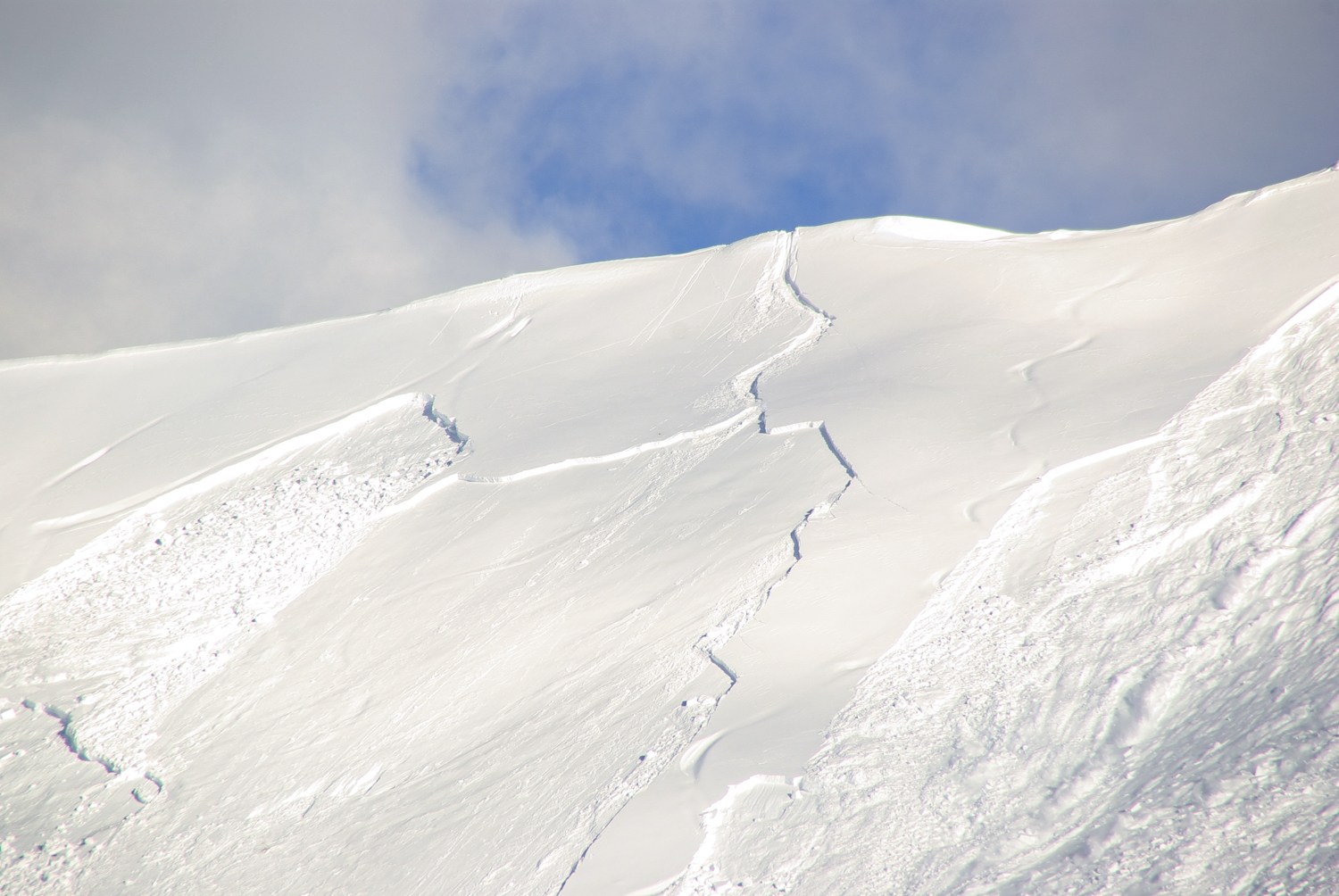 Large avalanche set by skier in Sillian