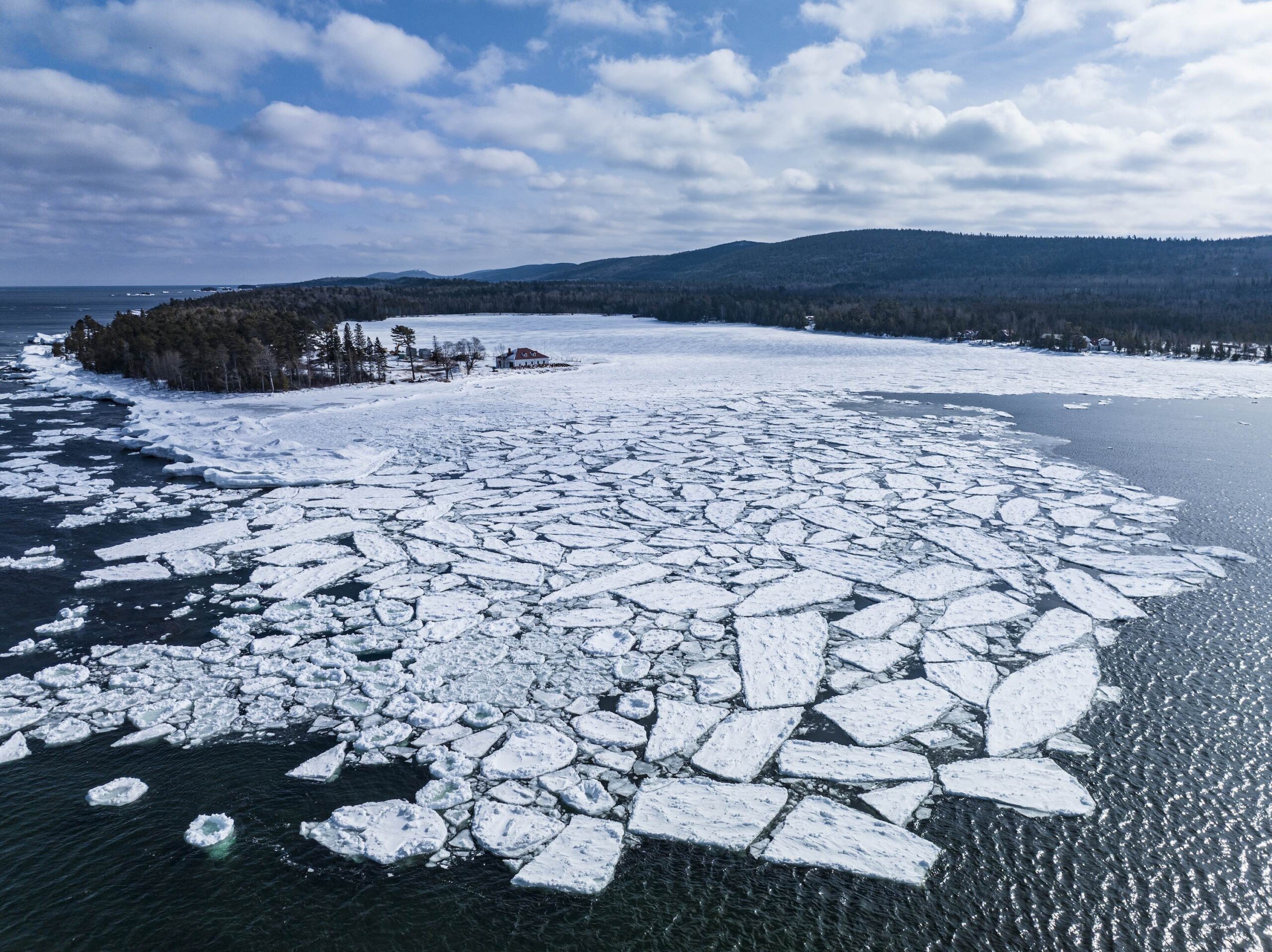 ice flows on Lake Superior